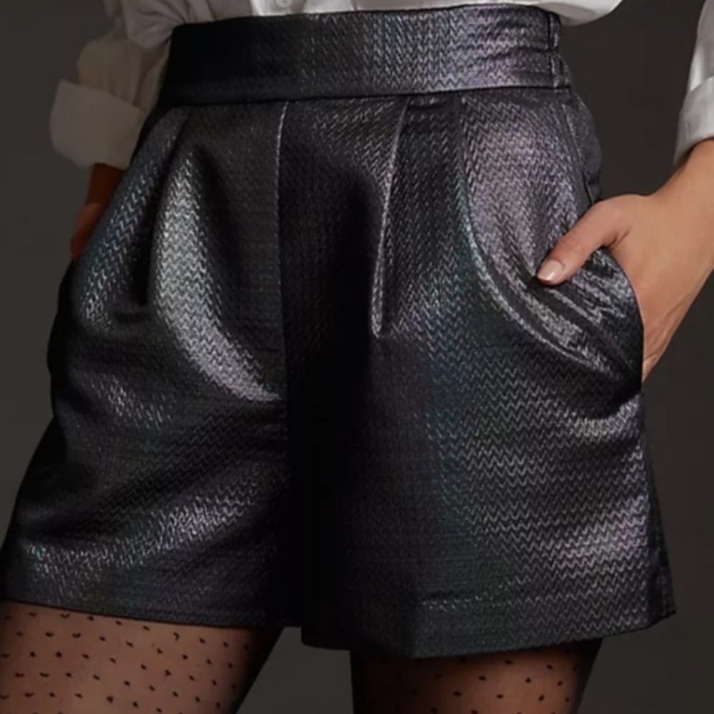 Anthropologie Hutch size small metallic short.